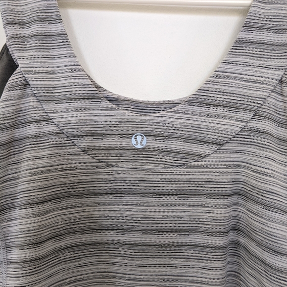 Lululemon Scoop Neck and Back Tank, Gray, Size 10 - Picture 3 of 5